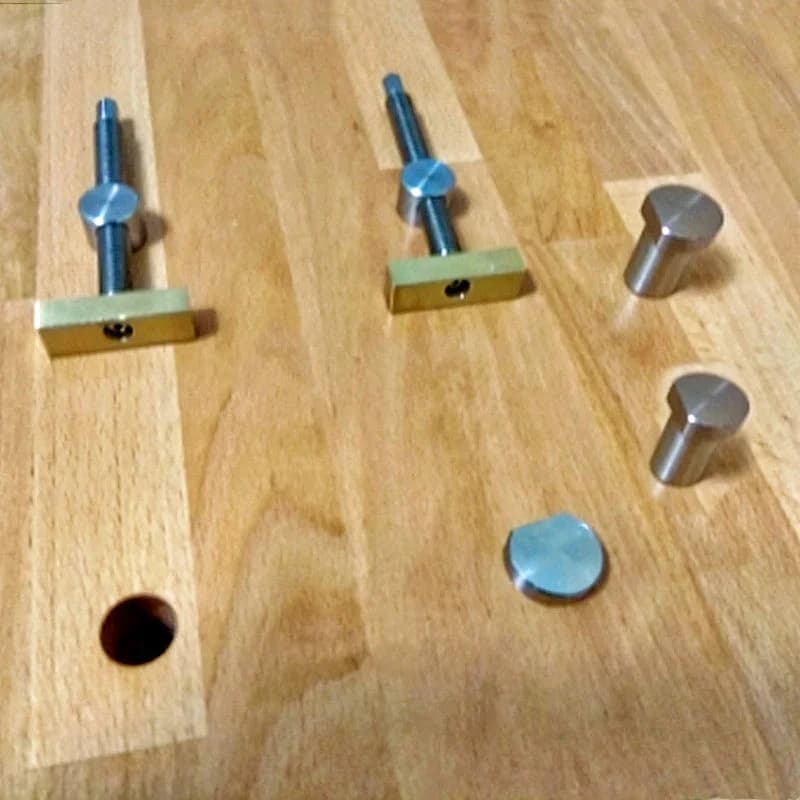 Messing-Bankhundeinsätze für 3/4" und 20mm Löcher